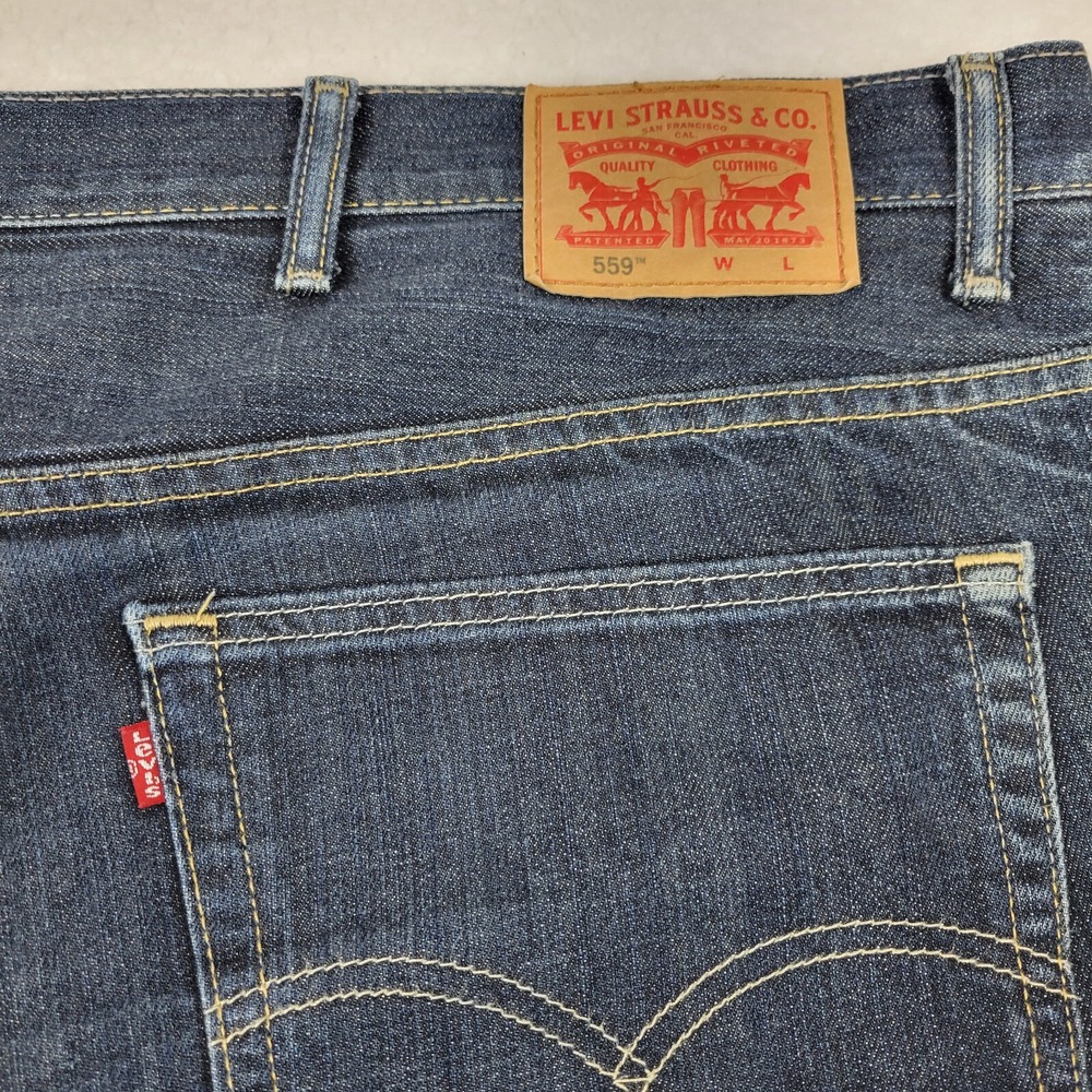 Levis 559 Relaxed Straight Jeans Mens 52 x 29 Measures 54 x 29 100%‎ Cotton Blue